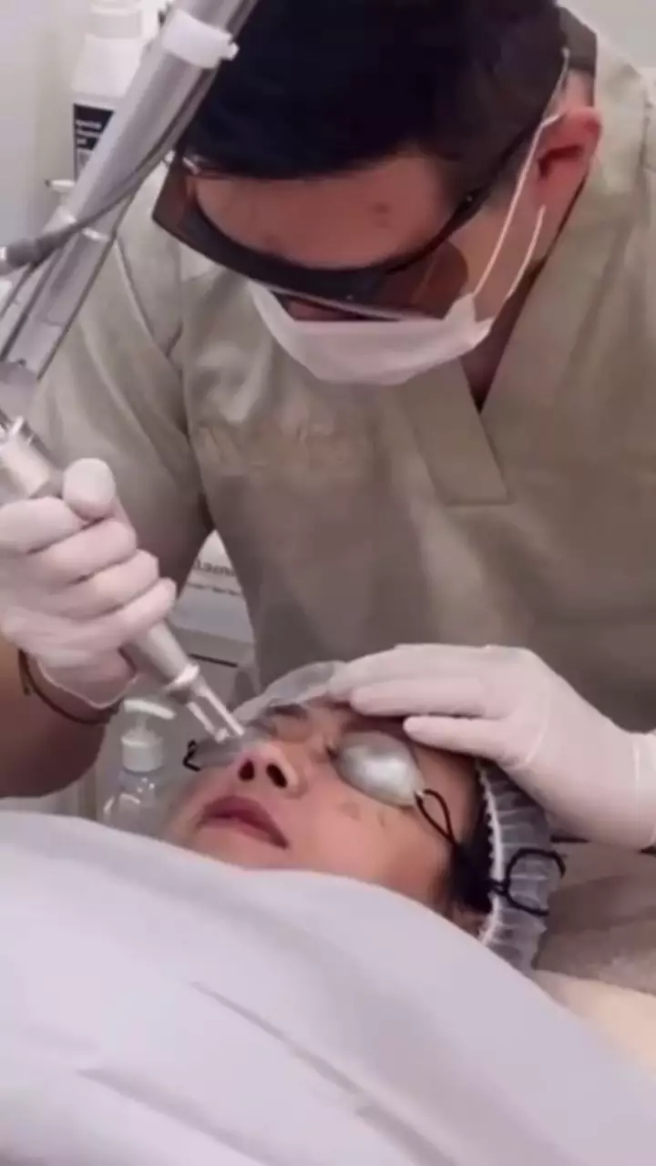 perawatan wajah Asri Welas © Instagram