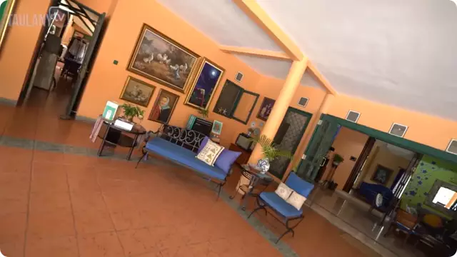 Halaman belakang rumah Ikang Fawzi dan Marissa Haque © 2024 YouTube