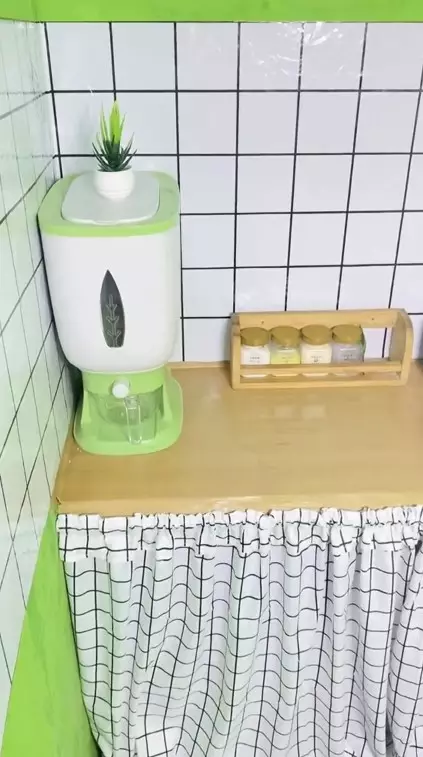 Makeover dapur kontrakan ijo ngejreng © TikTok