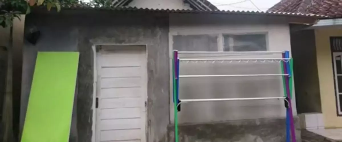 Rumah mungil ini dari luar dikira WC umum padahal dalamnya estetik pol, 9 potretnya bikin mupeng