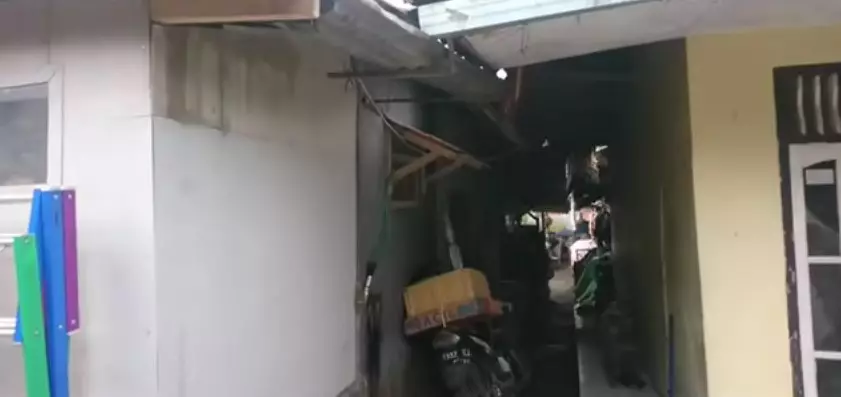 rumah berdinding semen interiornya pecinta Doraemon © YouTube