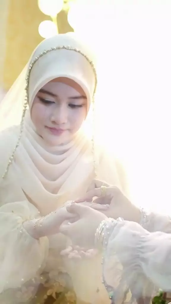 lamaran gus azmi dan khansa mariska © 2025 brilio.net