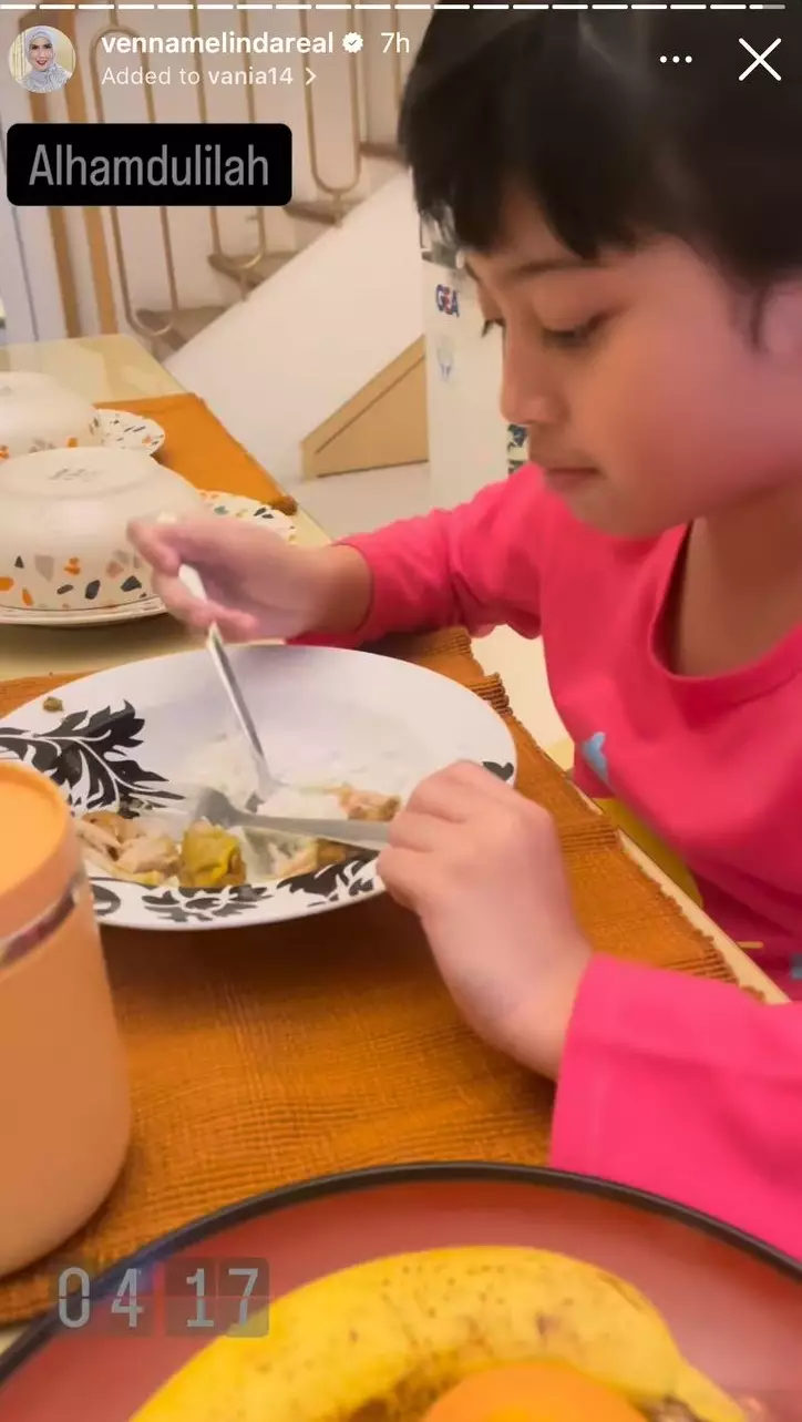 menu sahur seleb puasa hari pertama © berbagai sumber menu sahur seleb puasa hari pertama © berbagai sumber