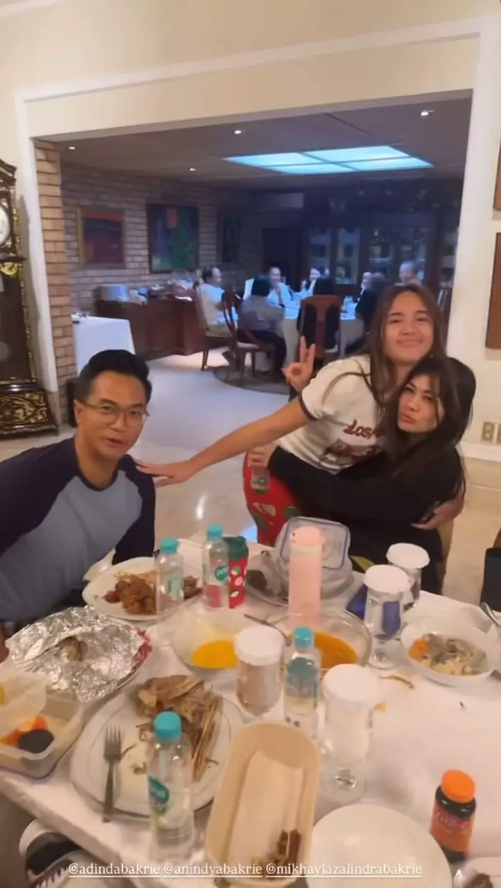 menu sahur seleb puasa hari pertama © berbagai sumber menu sahur seleb puasa hari pertama © berbagai sumber