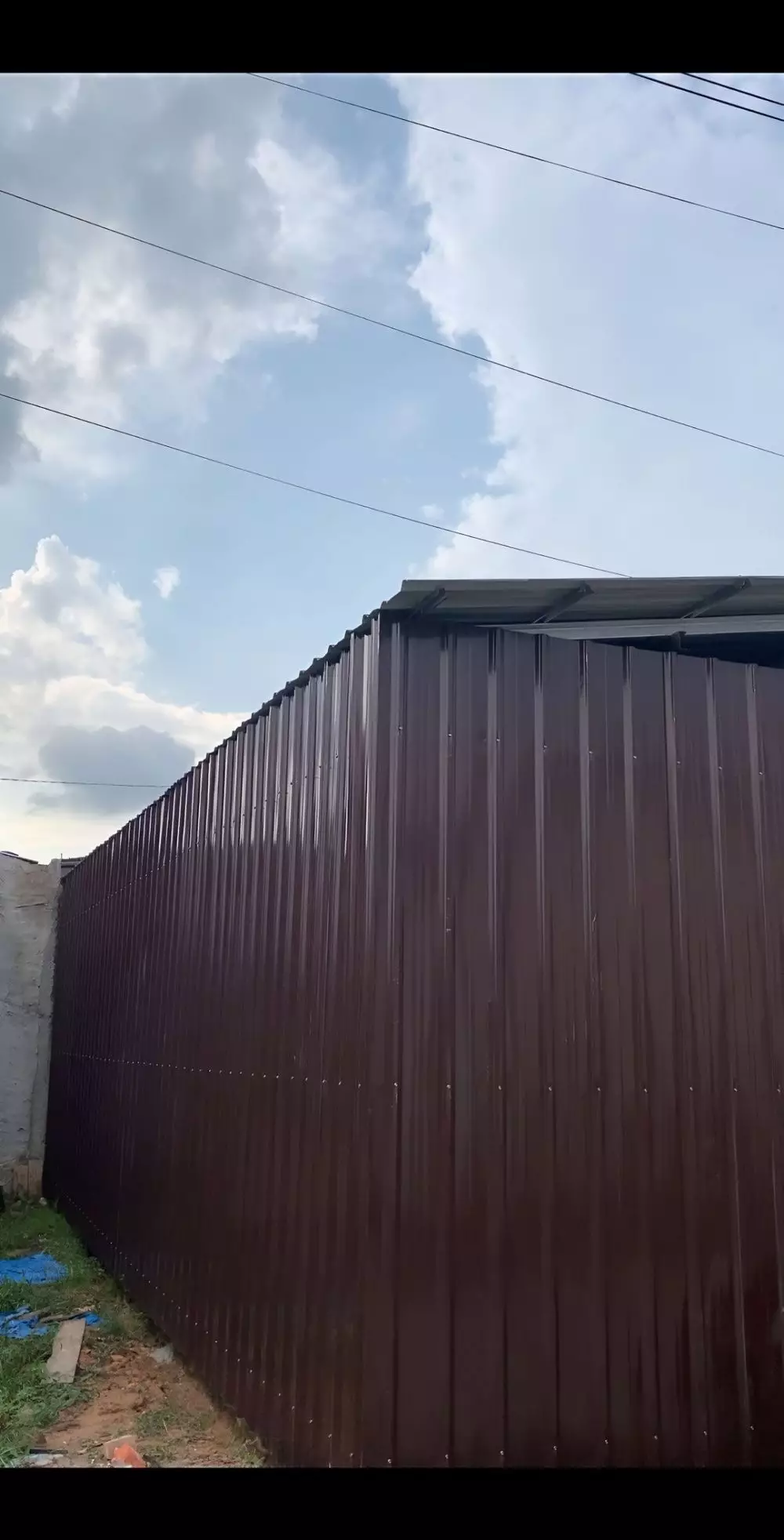 Bangun dapur dinding seng ala peti kemas © TikTok