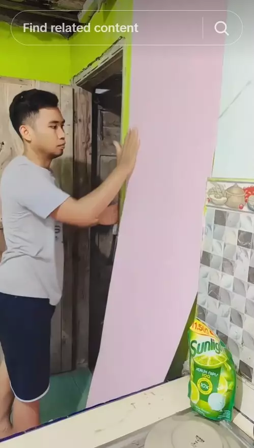 Dapur kumuh beratap seng dimakeover © TikTok Dapur kumuh beratap seng dimakeover © TikTok