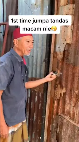 kamar mandi luar seperti gudang rongsok, dalam mewah © 2024 Instagram
