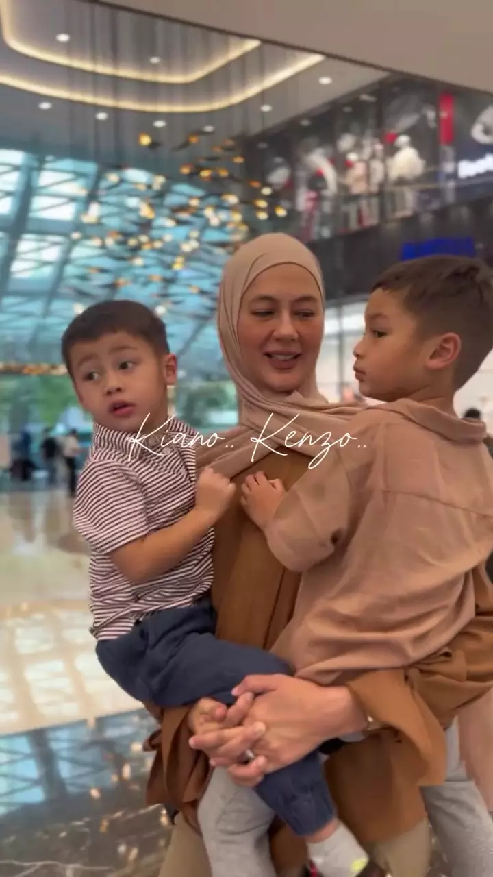 curhat paula verhoeven anak asing dengan ibunya © 2025 Instagram curhat paula verhoeven anak asing dengan ibunya © 2025 Instagram