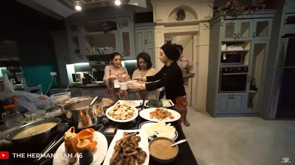 11 potret dapur Sarah Menzel © 2024 brilio.net