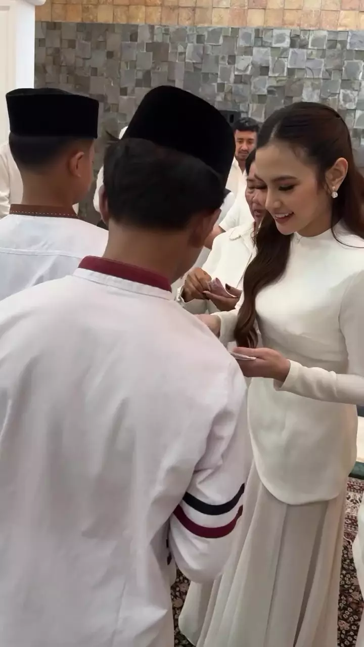 akikah anak mahalini dan rizky febian © 2025 Instagram