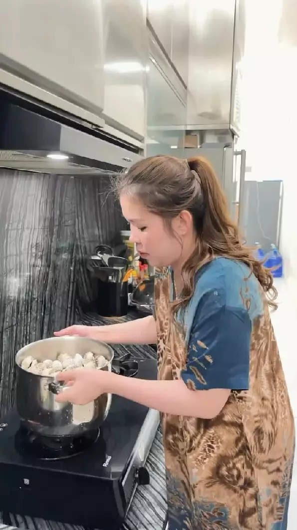 area masak Melvina Husyanti gang senggol © Instagram area masak Melvina Husyanti gang senggol © Instagram