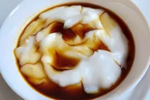 Resep bubur sumsum gula merah yang lembut dan gurih