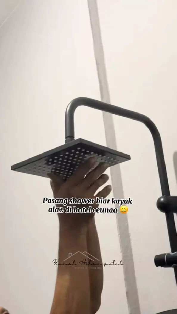 Makeover kamar mandi subsidi bujet BPJS © TikTok Makeover kamar mandi subsidi bujet BPJS © TikTok