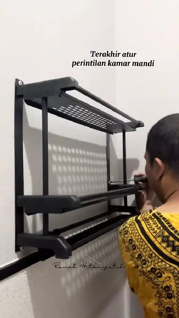 Makeover kamar mandi subsidi bujet BPJS © TikTok Makeover kamar mandi subsidi bujet BPJS © TikTok