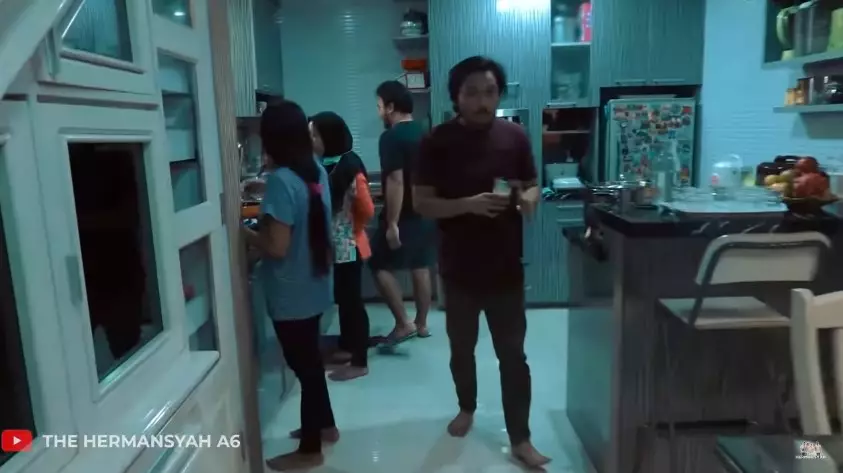 hunian orang tua Anang di Bandung © YouTube hunian orang tua Anang di Bandung © YouTube
