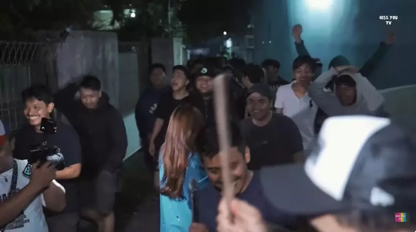 ayu ting ting numpang sahur ke tetangga © 2025 YouTube