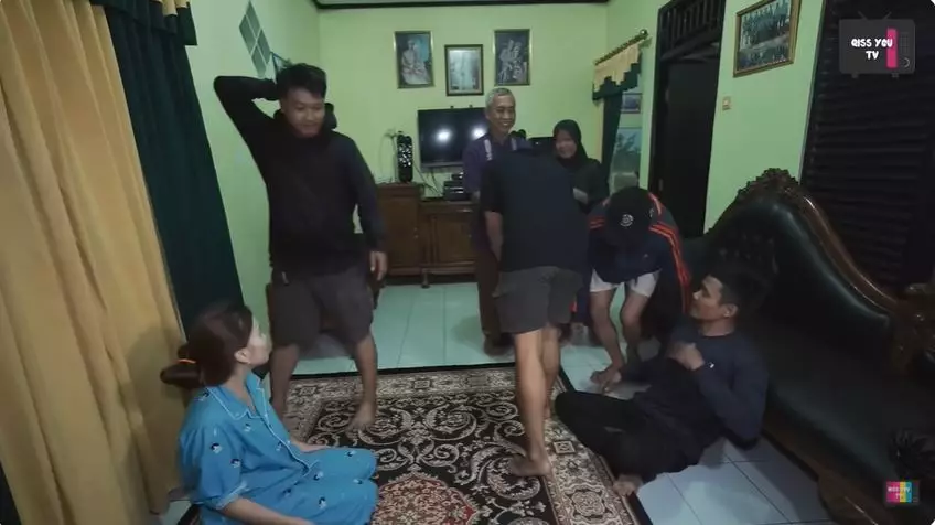 ayu ting ting numpang sahur ke tetangga © 2025 YouTube