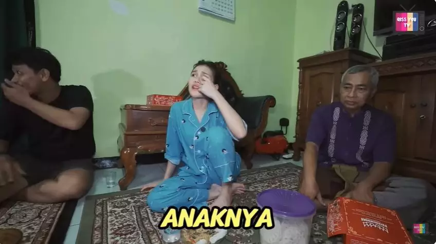 ayu ting ting numpang sahur ke tetangga © 2025 YouTube