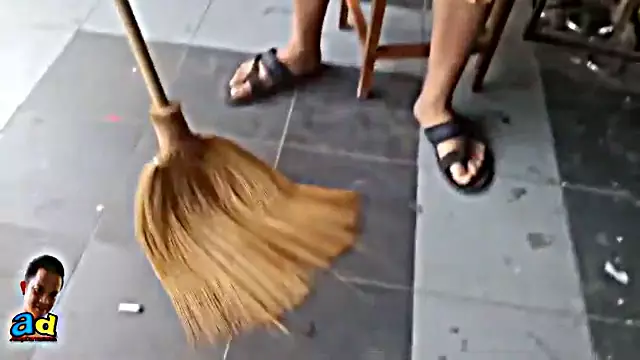 cara perbaiki sapu ijuk cabang © 2024 brilio.net