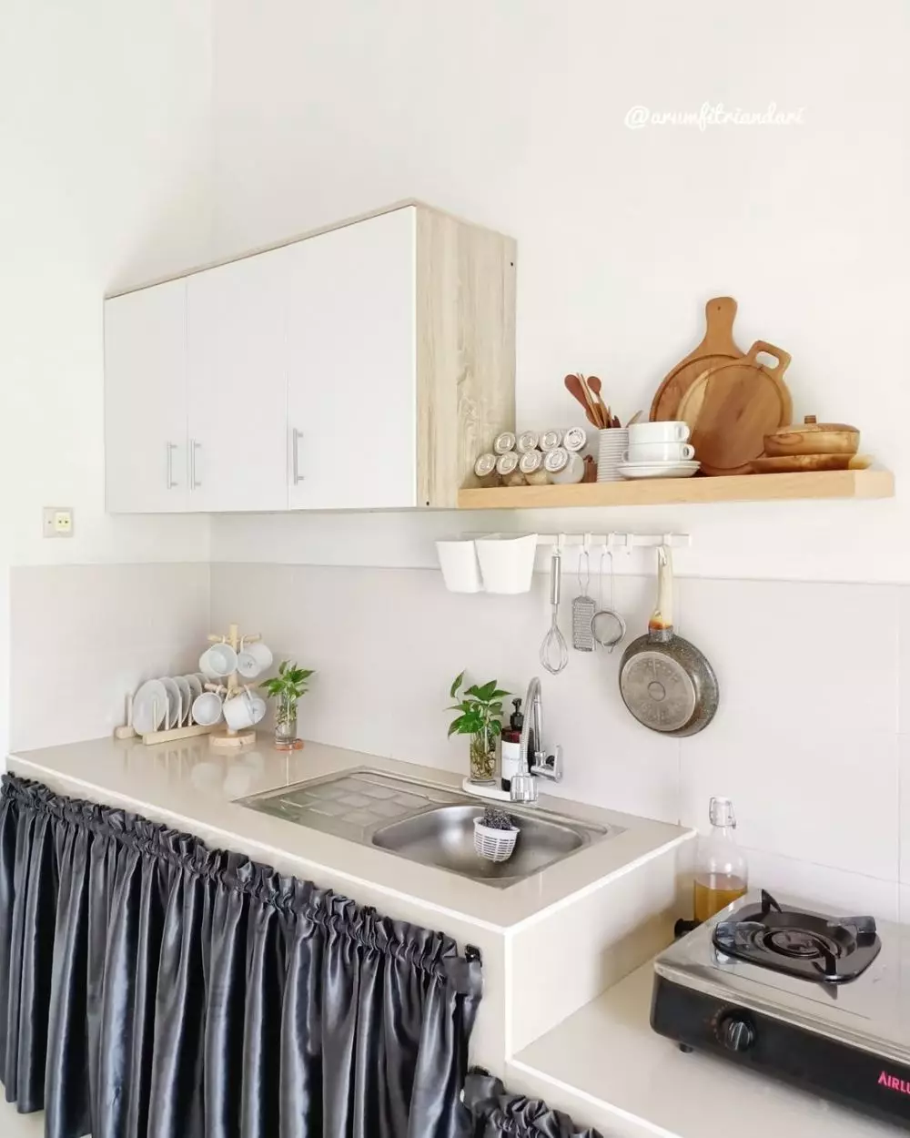 dapur minimalis tanpa kitchen set estetik © 2024 brilio.net