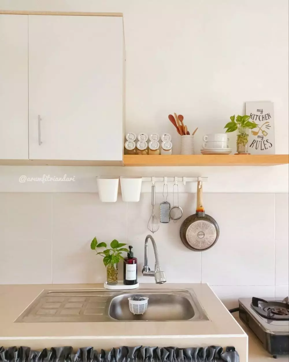 dapur minimalis tanpa kitchen set estetik © 2024 brilio.net