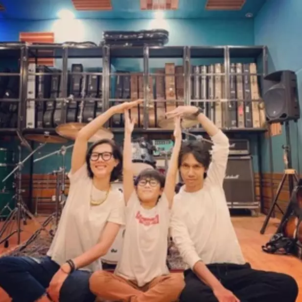 rumah Eross SO7 di Jogja interiornya homey © Instagram