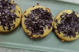 Resep kue cubit coklat lumer, takjil manis yang bikin nagih