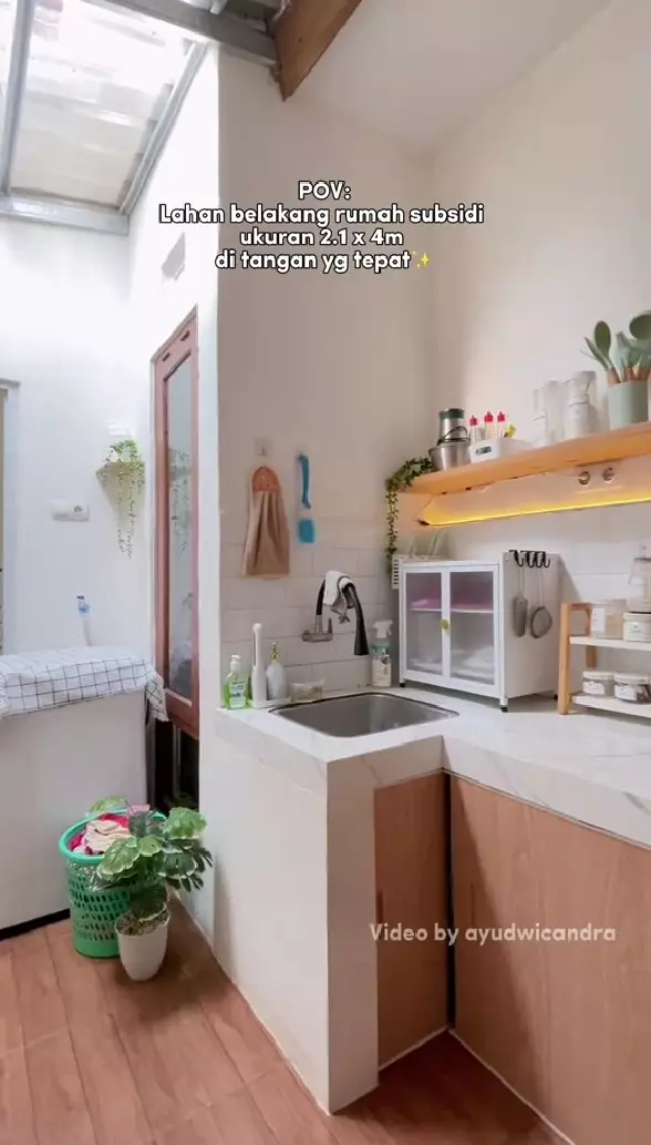 Lahan sempit jadi dapur mungil © TikTok Lahan sempit jadi dapur mungil © TikTok