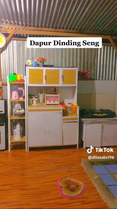 dapur dinding seng tanpa kitchen set © TikTok
