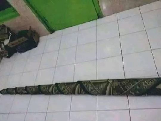 Identik perang sarung, 11 momen lucu cuma ada waktu Ramadan ini bikin nostalgia © berbagai sumber