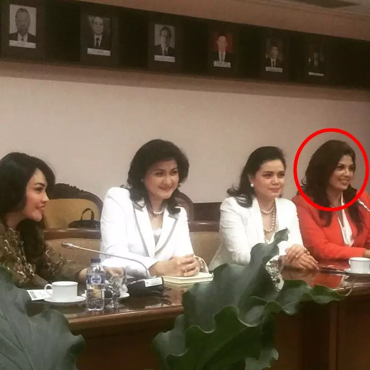 transformasi model iklan sabun pembersih wajah era 90-an © berbagai sumber