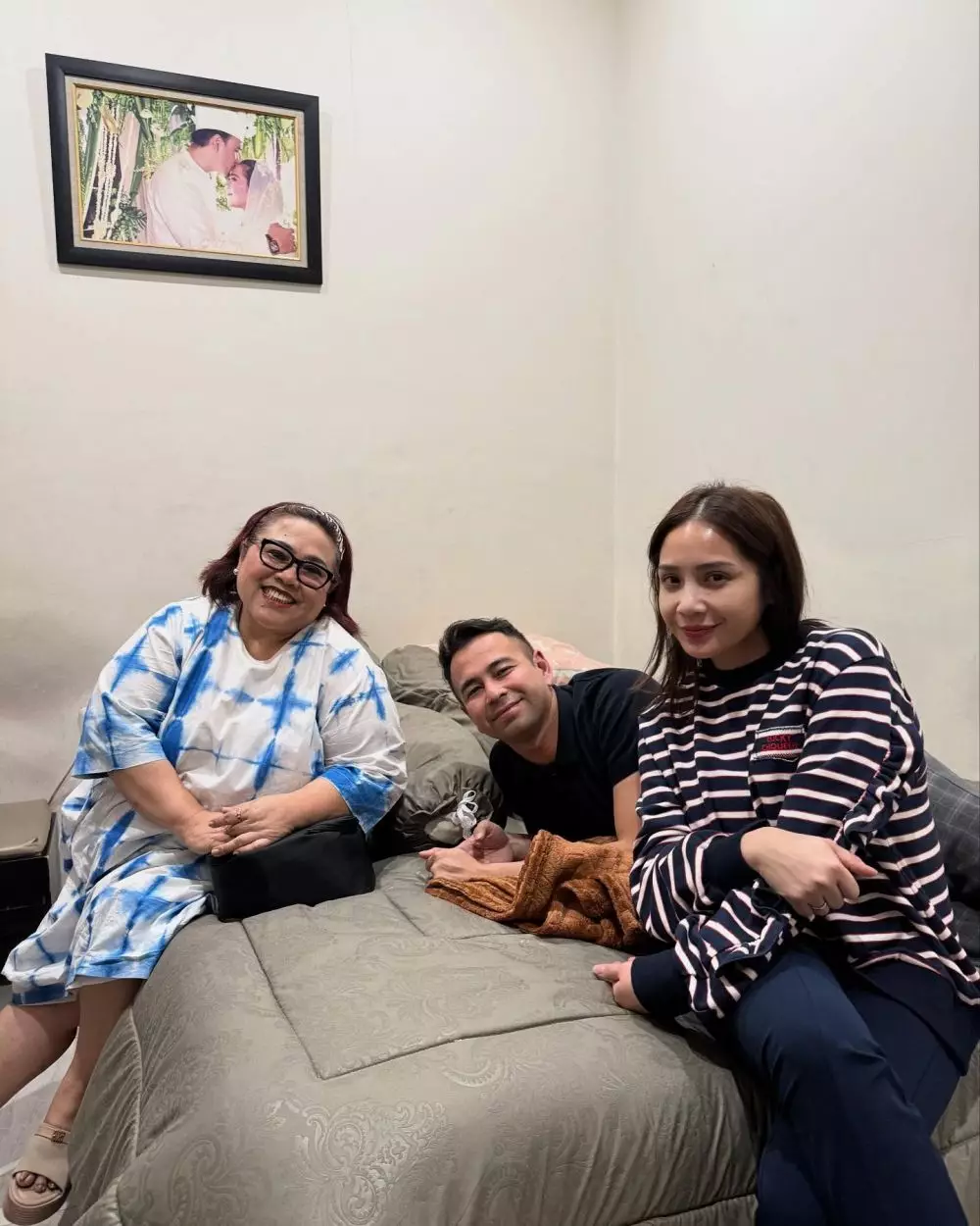 Nunung banjir bantuan usai finansial miris © berbagai sumber Nunung banjir bantuan usai finansial miris © berbagai sumber