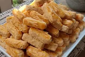 Resep kastengel gurih keju, kue kering Lebaran yang bikin ketagihan