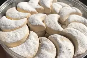 Resep putri salju lembut, manis, dan lumer di mulut