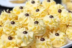 Resep semprit susu 3 bahan, super praktis dan lumer di mulut