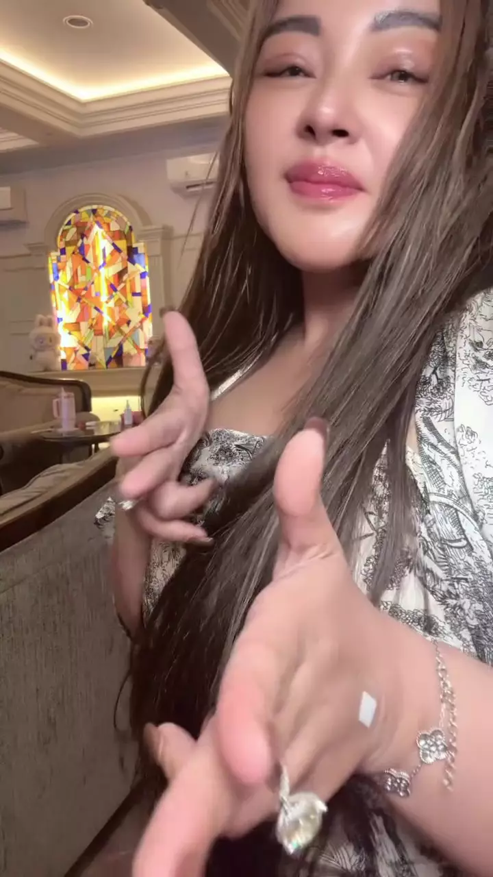 shindy samuel oplas manglingi  © 2025 Instagram shindy samuel oplas manglingi  © 2025 Instagram