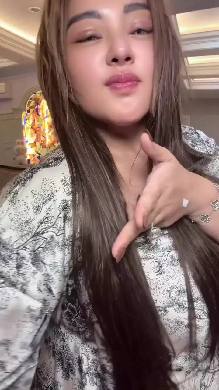 shindy samuel oplas manglingi  © 2025 Instagram shindy samuel oplas manglingi  © 2025 Instagram