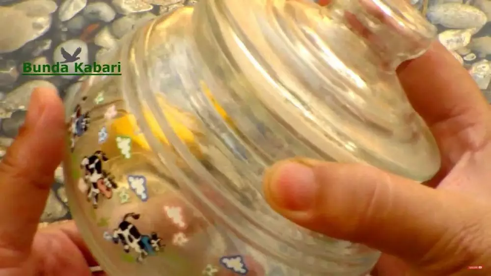bersihkan toples kaca kusam jadi kinclong © 2025 YouTube