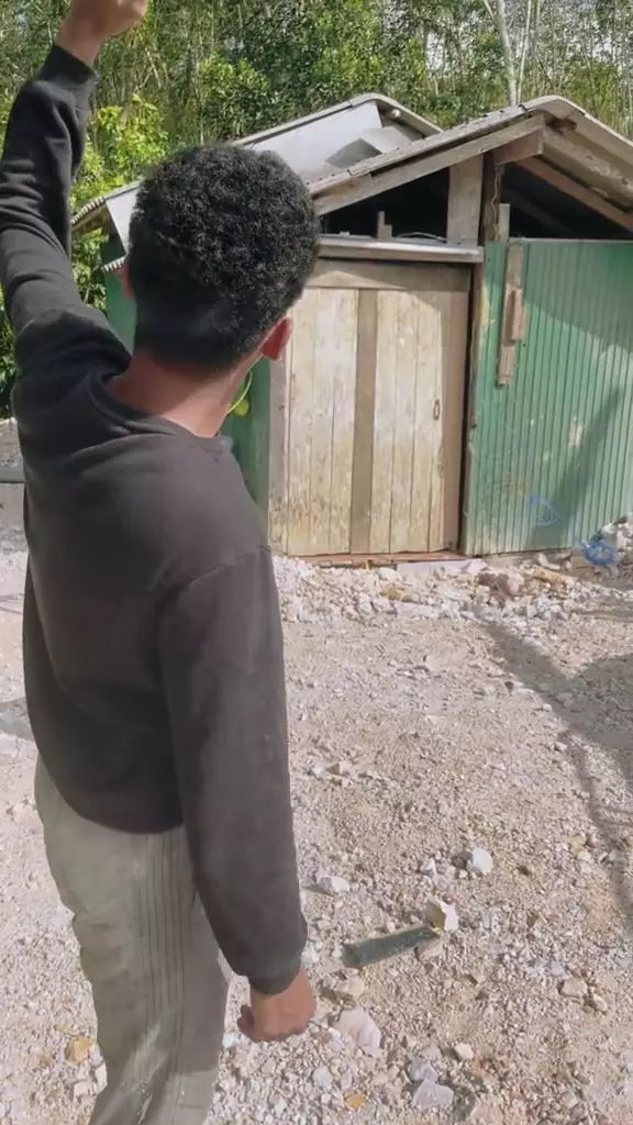 rumah terlihat reyot © 2024 TikTok rumah terlihat reyot © 2024 TikTok