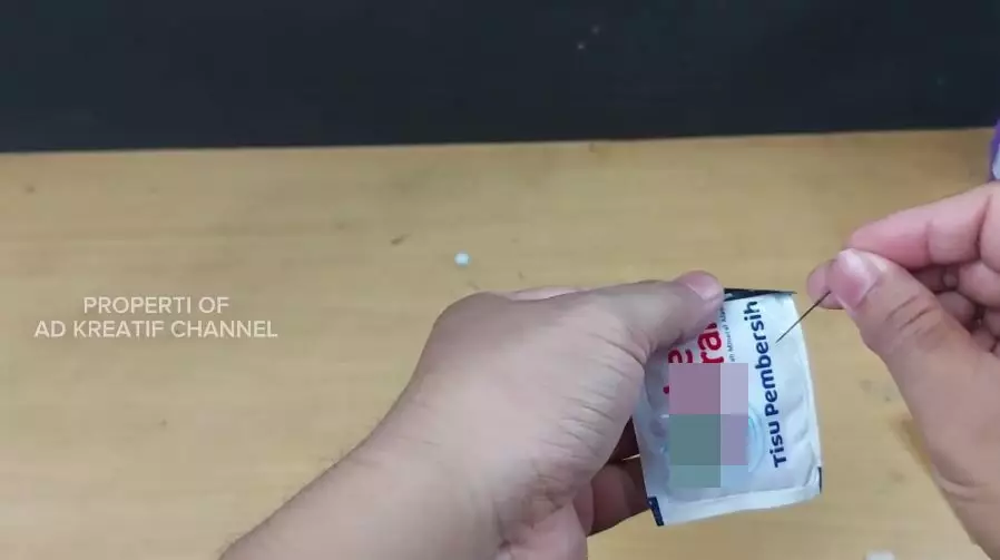 pengharum kamar mandi pakai tisu galon © 2024 brilio.net