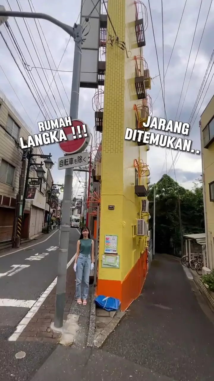 rumah setipis kartu interiornya bikin sesak  © 2025 TikTok