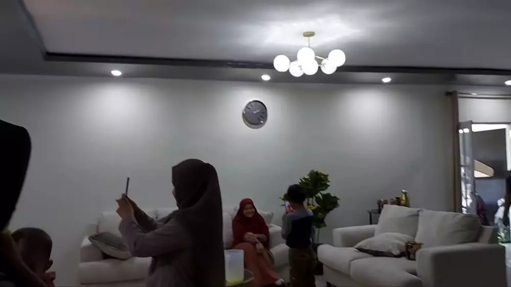 rumah triplek sederhana kamarnya mewah © YouTube/Daily Indah rumah triplek sederhana kamarnya mewah © YouTube/Daily Indah