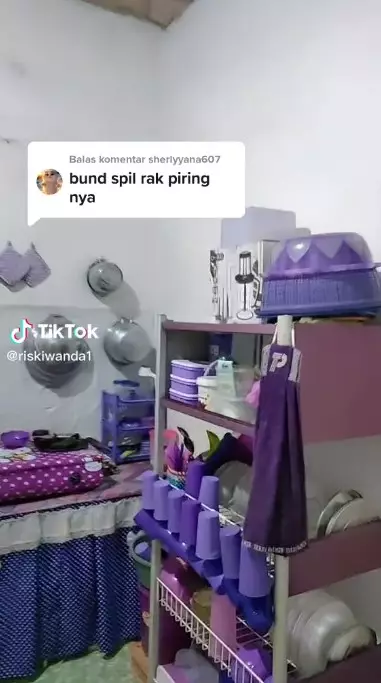 Rumah tanpa plafon sederhana © TikTok