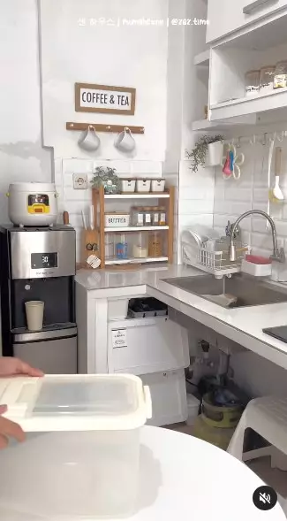 Dapur rumah subsidi makeover jadi plong © Instagram Dapur rumah subsidi makeover jadi plong © Instagram