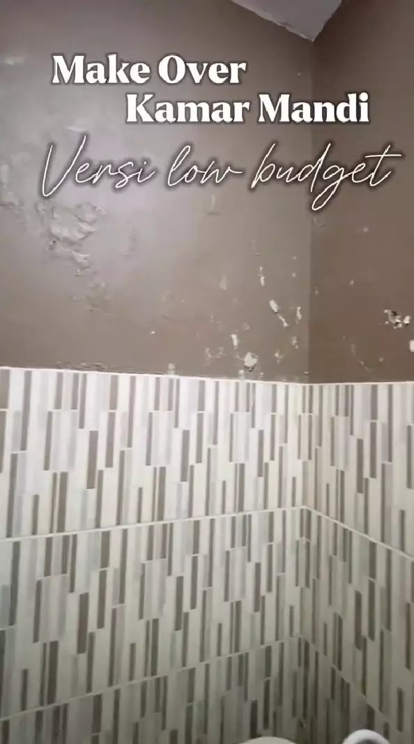 makeover kamar mandi wallpaper 4 ribuan © TikTok