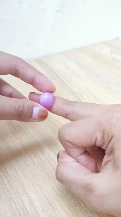 trik tangan tak melepuh usai terkena minyak © TikTok