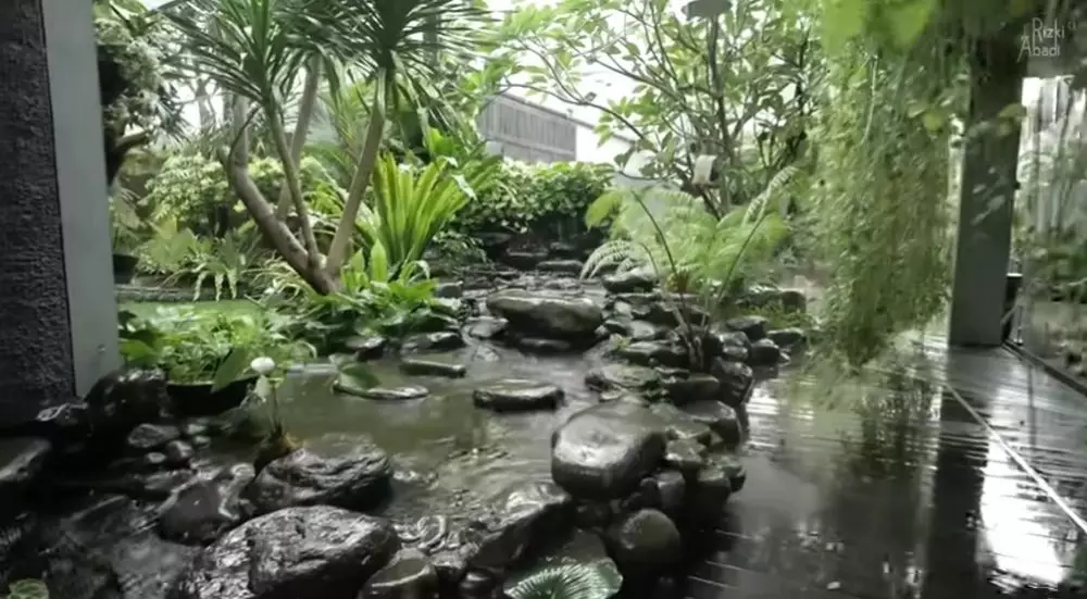 Rumah tropis serasa tinggal di surga dunia © YouTube