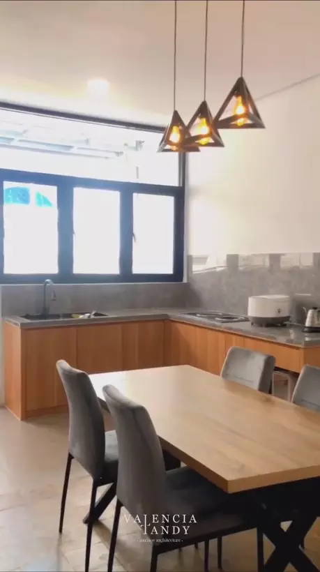 rumah 10 tahun terbengkalai direnovasi ala jepang © TikTok/@vtstudio.co rumah 10 tahun terbengkalai direnovasi ala jepang © TikTok/@vtstudio.co