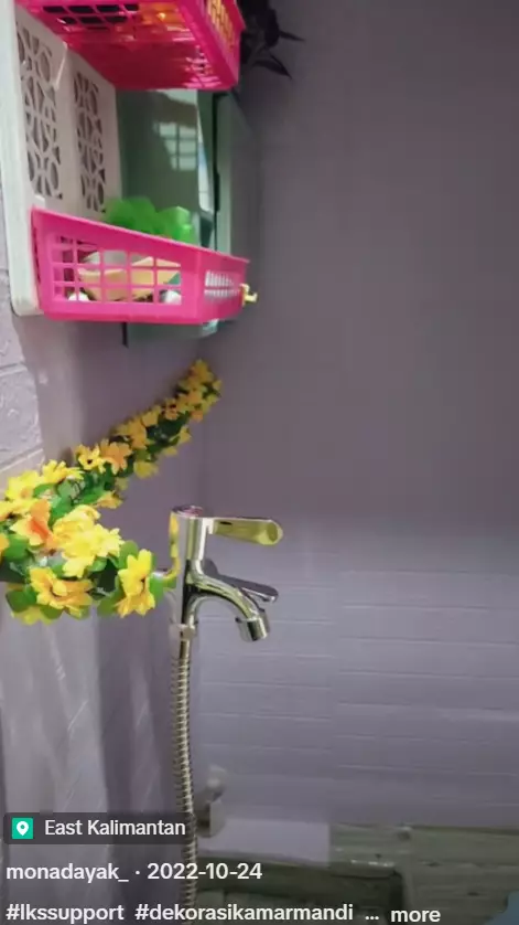 Kamar mandi berdinding kayu dimakeover bujet tak sampai Rp 1 juta, intip 9 potretnya yang bikin takjub berbagai sumber