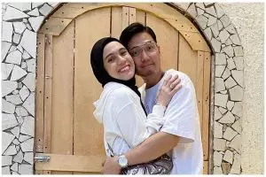 Kian rapi sekaligus makin luas, begini 9 trik menata kulkas ala Nycta Gina dan Rizky Kinos